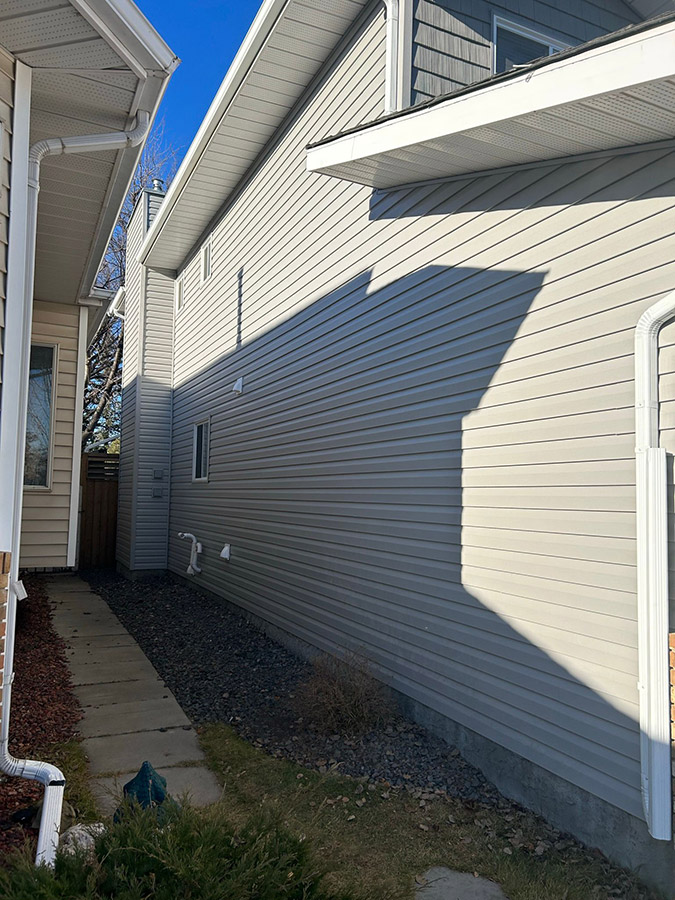 Calgary siding contractor - before and after siding replacement